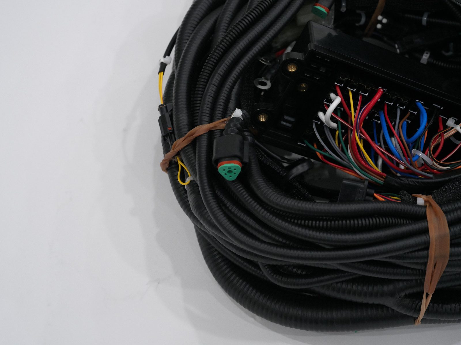 굴삭기 메인 하네스